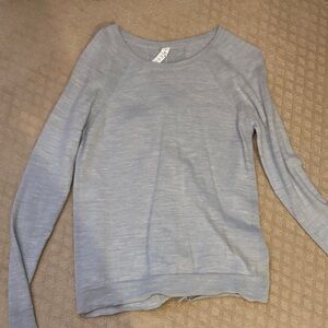 Lululemon Light Gray Sweater back thread design. Sz 4
